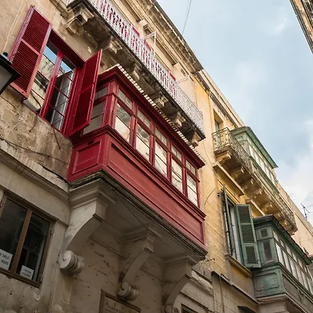 Kampnar Living 3* Valletta