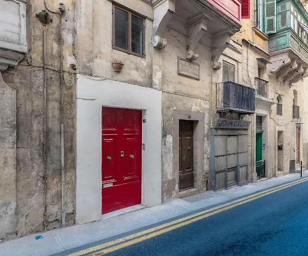 Kampnar Living Konukevi Valletta